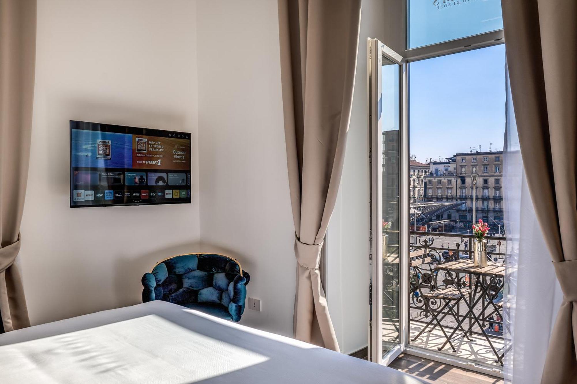 Atarooms * Naples