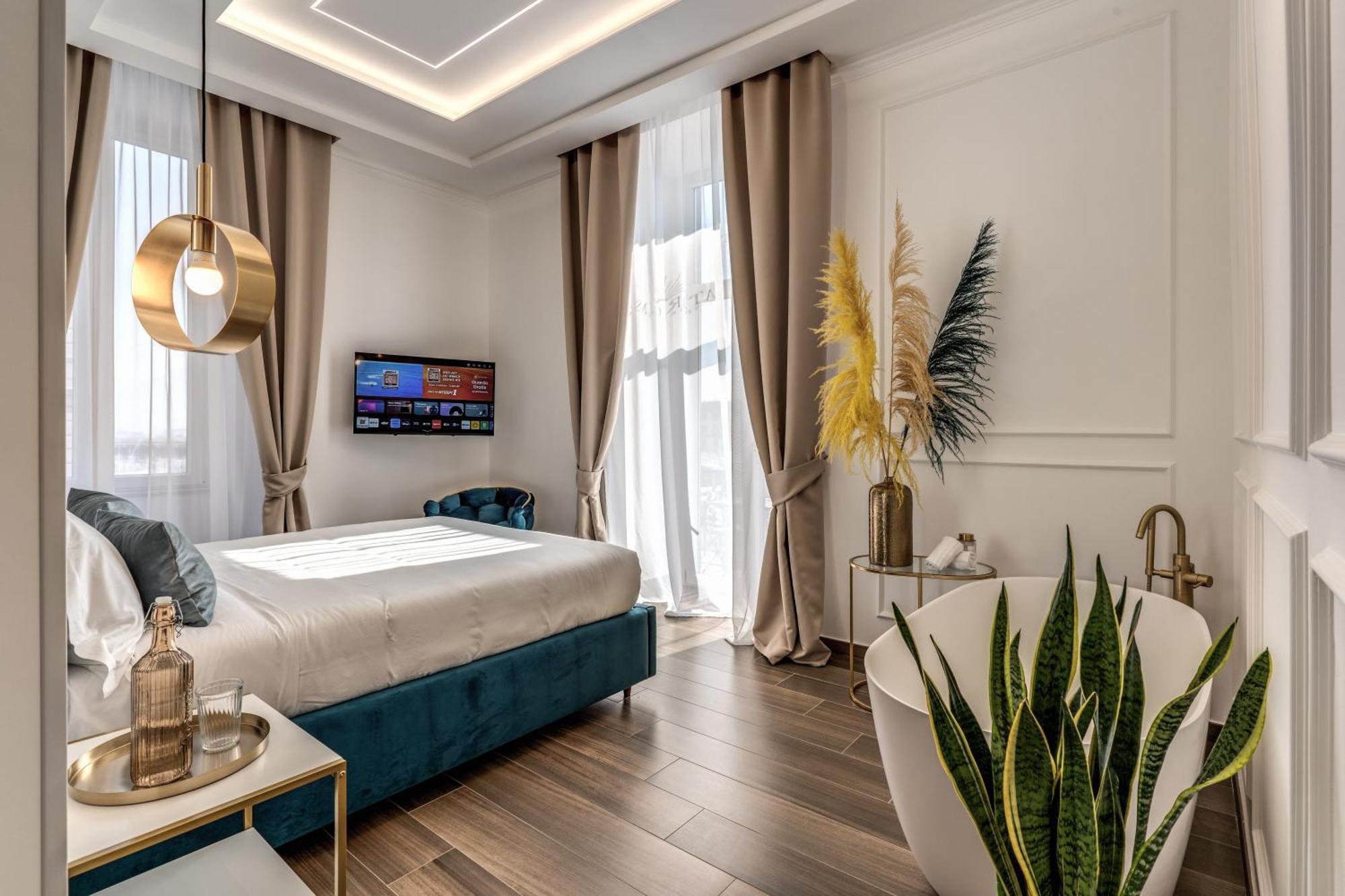 Atarooms Naples